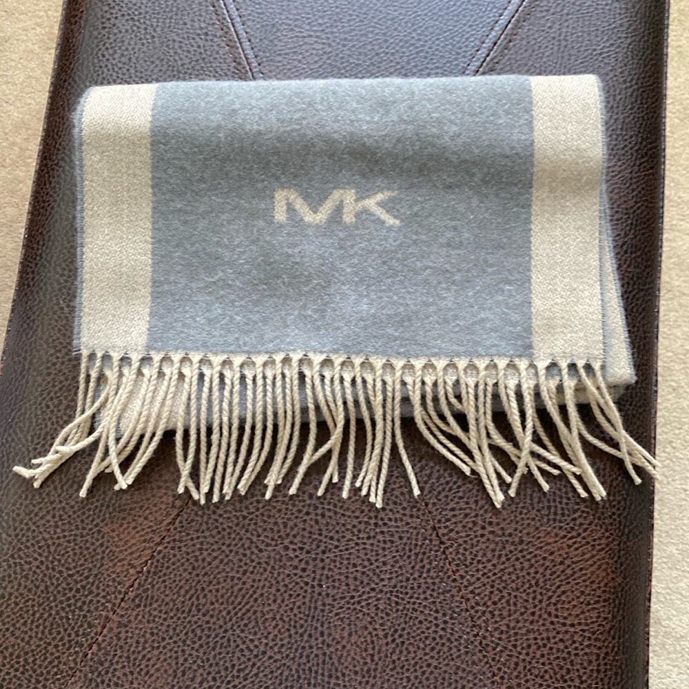 Michael Kors Fringed Scarf